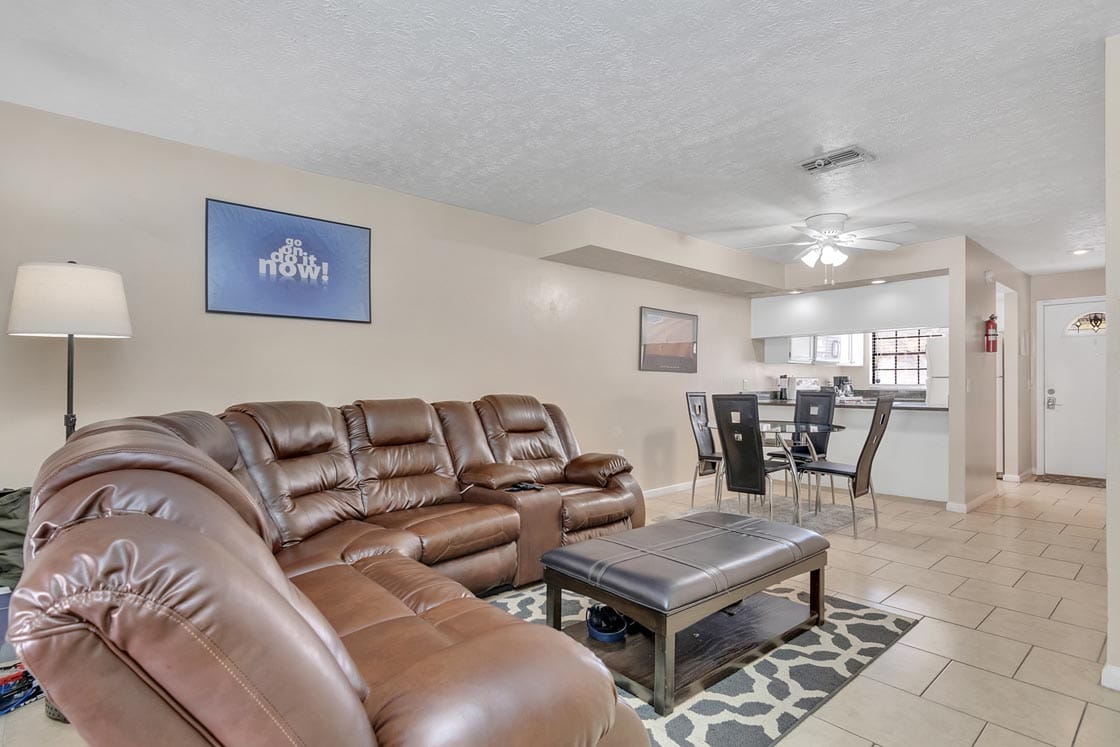 sober living | Real Recovery Sober Living Brandon Property 620 Kings Oaks Ct Brandon 3