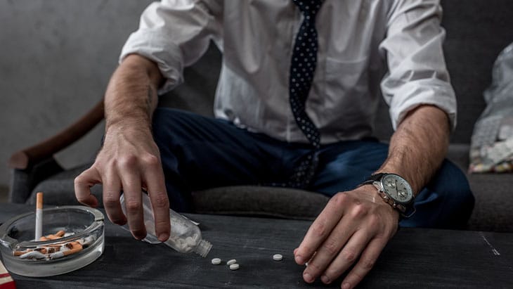 10 Warning Signs and Symptoms of Substance Abuse and Addiction